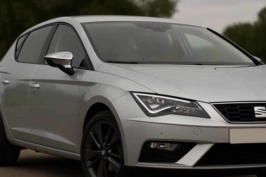 Seat Leon 2013–2020 RVS spiegelkappen (set van 2) Image