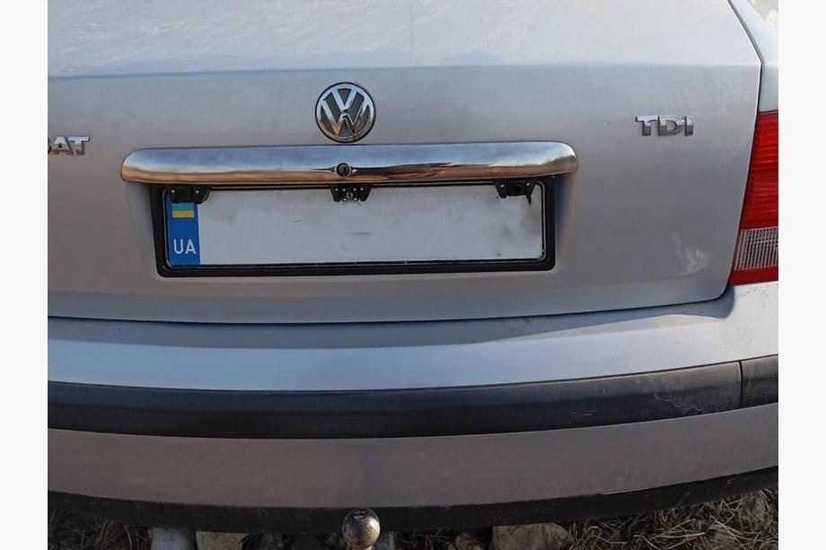 Volkswagen Passat B5 1997–2005 Sierlijst boven kenteken 1996-2001 (RVS) Foto 3