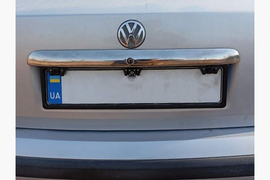 Volkswagen Passat B5 1997–2005 Sierlijst boven kenteken 1996-2001 (RVS) Foto 1