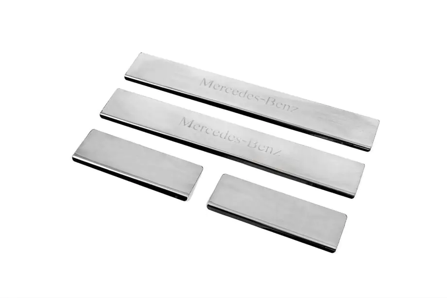 Mercedes ML W164 2005–2011 Carmos V1 instaplijsten (4 stuks, RVS) Image
