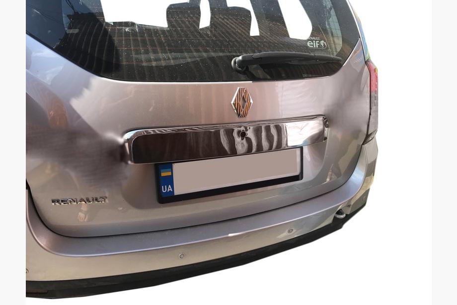 Renault Duster 2008–2017 RVS sierstrip boven nummerplaat (uit één stuk) Image