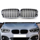 BMW 1 Serie F20/F21 2011–2019 M-Look nierengrilles (2015-2019, hoogglans zwart met chromen omlijsting) foto 2