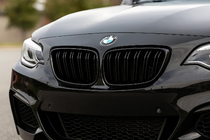 BMW 2-serie F22/F23 2014–2021 Niergrilles M-Look (hoogglans zwart) foto 1