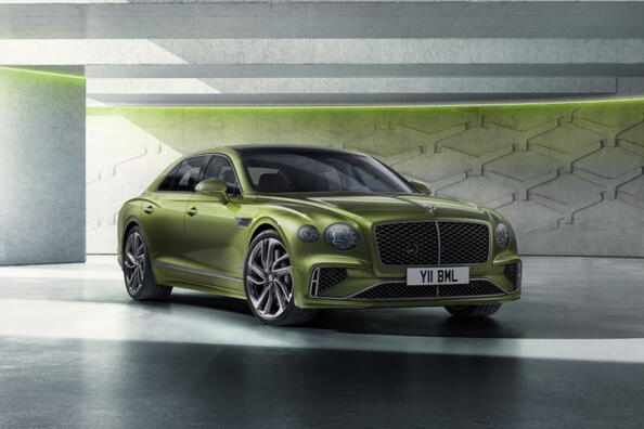Review van de luxe sedan Bentley Flying Spur 2025