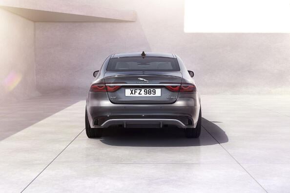 Jaguar XF (X260): review van een stijlvolle premium sedan Foto 3