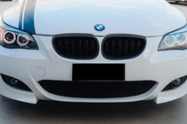BMW 5 Serie E60/E61 2003–2010 M-Look nierroosters (mat zwart) foto 1