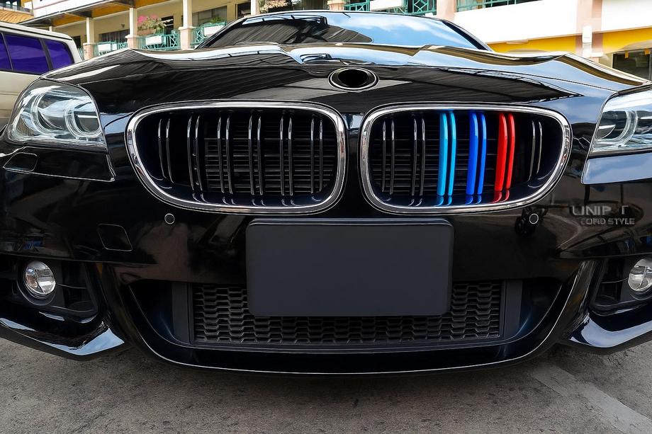 BMW 5 Serie F10/F11 2010–2016 Nierenroosters M-Look (M-Color met chromen rand) Image