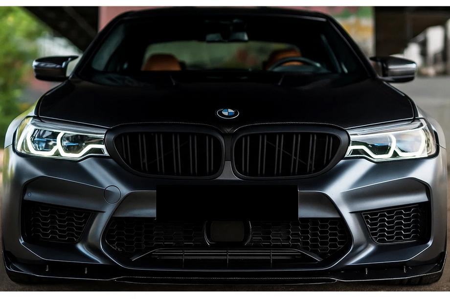 BMW 5 Serie G30/G31 2017–2023 M-Look nierroosters (2017-2020, mat zwart) Image