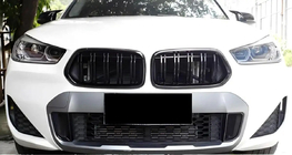 BMW X2 F39 2018–2023 Niergrilles M-Look (hoogglans zwart) foto 1