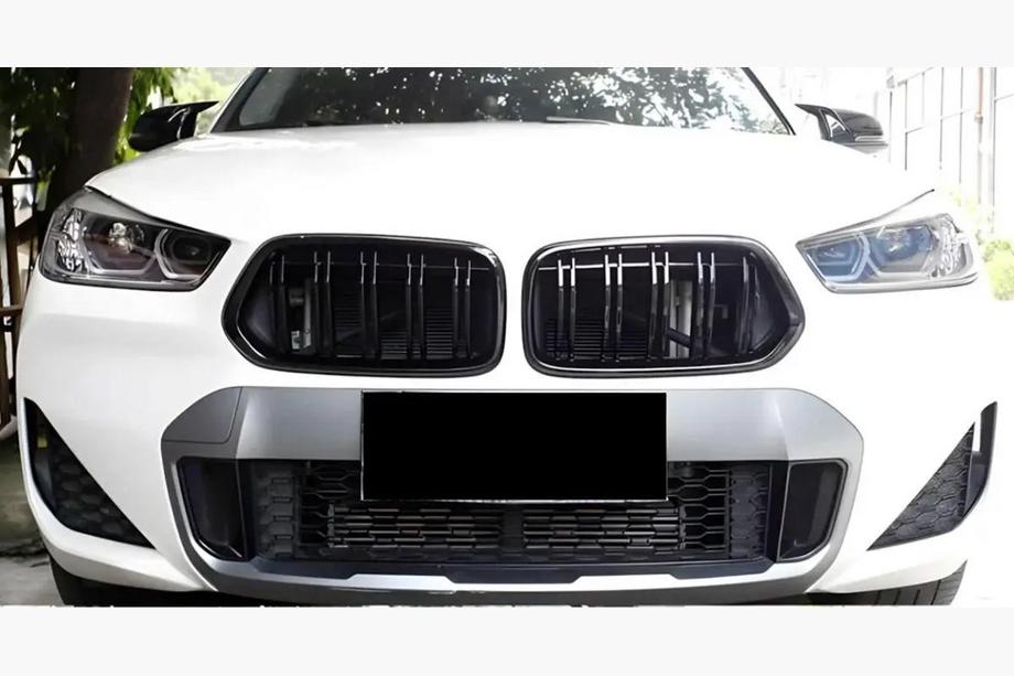BMW X2 F39 2018–2023 Niergrilles M-Look (hoogglans zwart) Image