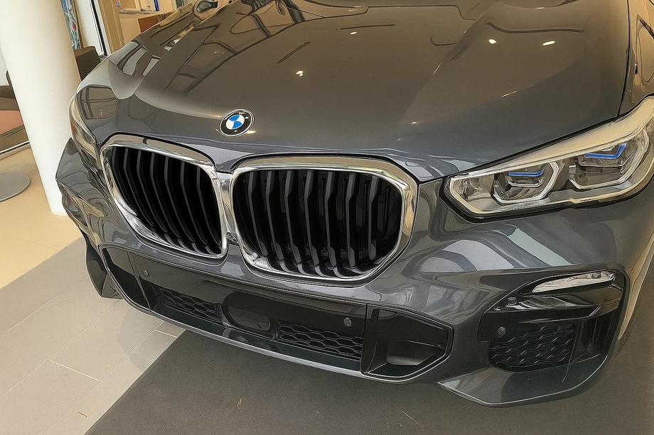 BMW X5 G05 2019–2026 Niergrille 1 Bar (2019-2022, hoogglans zwart met chromen omlijsting) Image