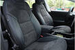 Alcantara of echt leer: wat is beter voor het auto-interieur? foto 2