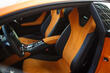 Alcantara of echt leer: wat is beter voor het auto-interieur? foto 3