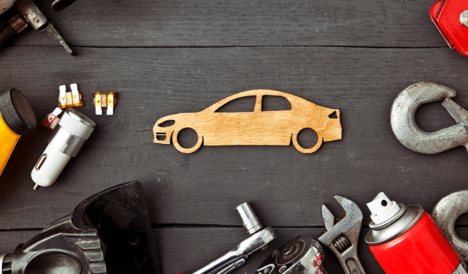 Onmisbare hulp onderweg: de beste auto-accessoires