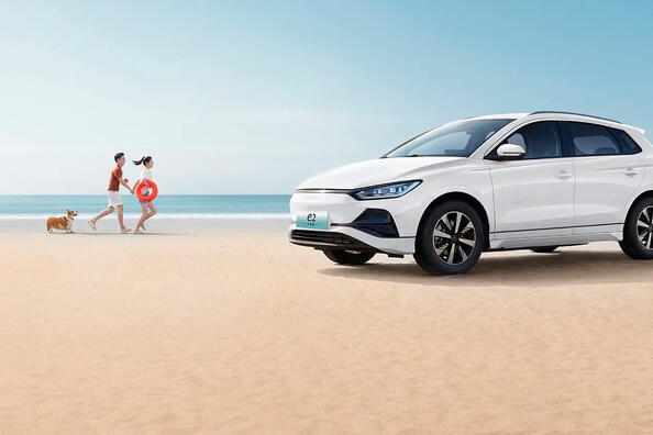 Review van de elektrische hatchback BYD e2 Foto 2
