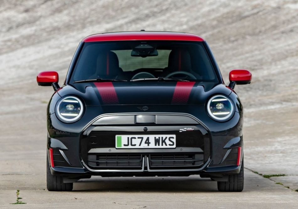 Review van de elektrische hatchback MINI John Cooper Works Electric