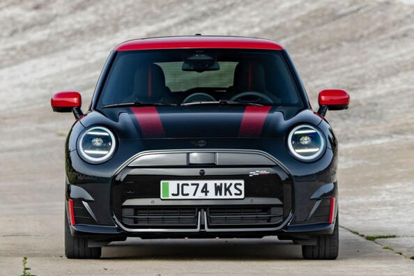Review van de elektrische hatchback MINI John Cooper Works Electric
