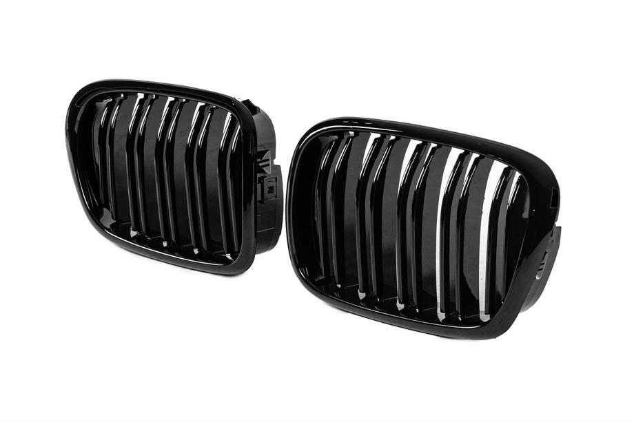 BMW 5 Serie E39 1996–2003 M-Look nierroosters (2000-2003, hoogglans zwart) Foto 3