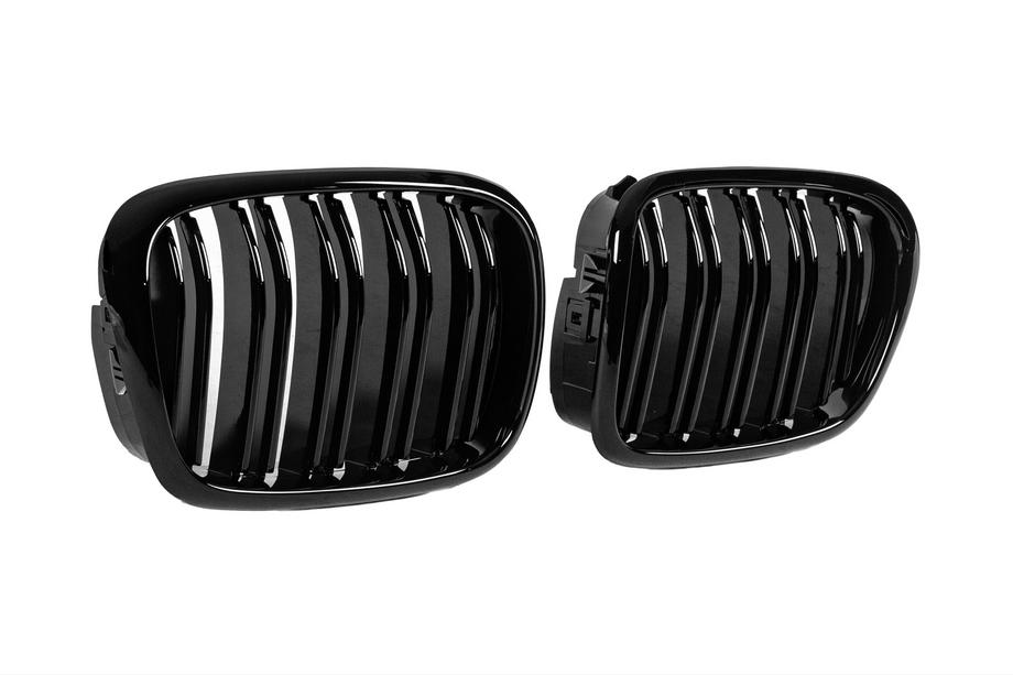 BMW 5 Serie E39 1996–2003 M-Look nierroosters (2000-2003, hoogglans zwart) Foto 4