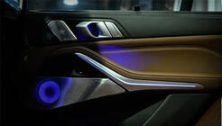 BMW X7 G07 2019– Set dashboard sierlijsten met verlichting Bowers&Wilkins foto 3