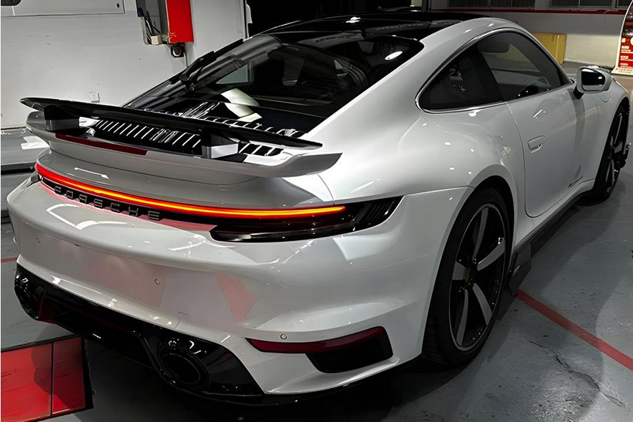 Porsche 911 (992) 2018– Achterlichten (smoked zwart) Image