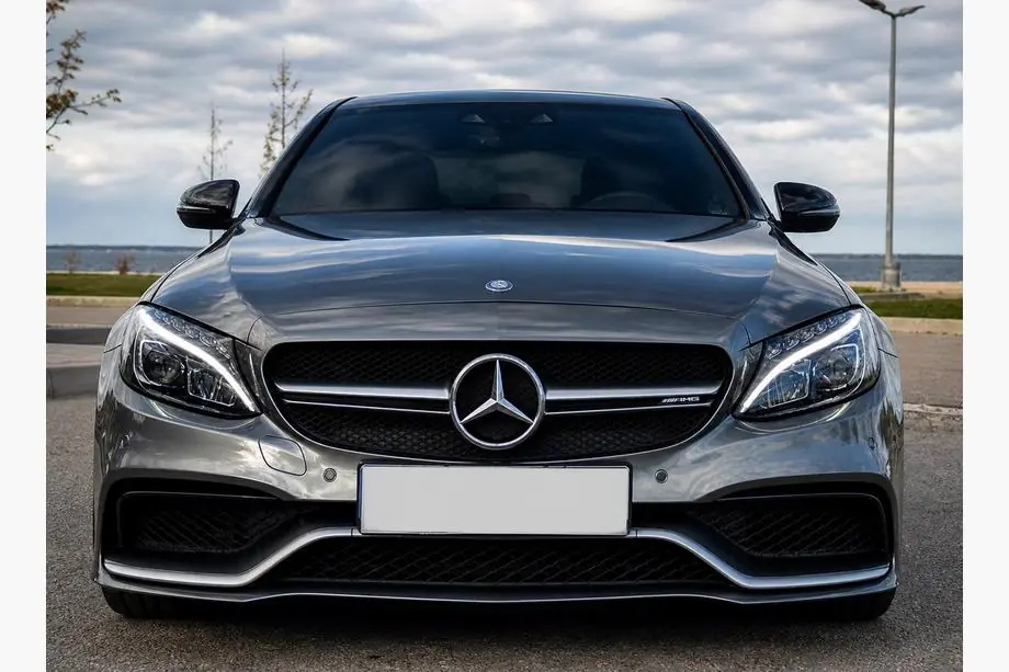 Mercedes C-klasse W205 2014–2021 Complete voorbumper (AMG C63-designs 2014-2018) Foto 1