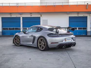 Porsche Boxster/Cayman 982 (718) 2016– GT4 RS spoiler foto 14