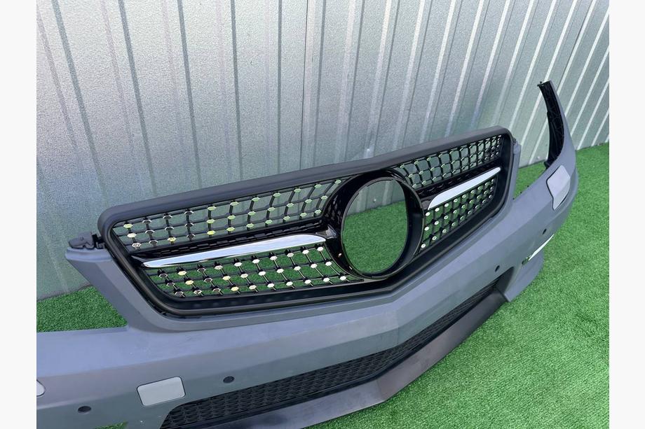 Mercedes C-klasse W204 2007–2015 Voorbumper 2011-2014 AMG C63 met Diamond Black grille Foto 2