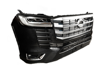 Toyota Land Cruiser 200 2007–2021 Restylingkit voor LC 300 High-Line (standaard set) foto 5