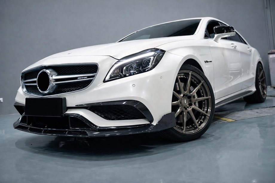 Mercedes CLS C218 2011–2018 Voorbumper lip spoiler Lip V2 (voor CLS63 AMG SD 2015-2018, carbon) Image
