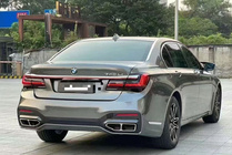BMW 7 Serie F01/F02 2008–2015 Facelift kit voor G12 M760 (zonder vervanging van kofferdeksel en achterschermen) foto 4