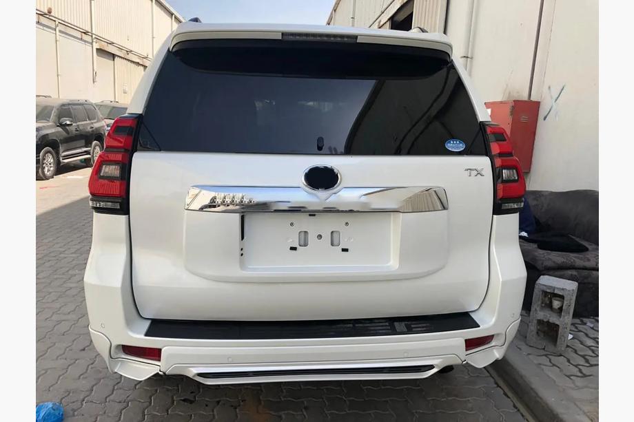 Toyota Land Cruiser Prado 150 2009–2023 Achterdiffuser in 3 delen TRD (voor 2017+) Image