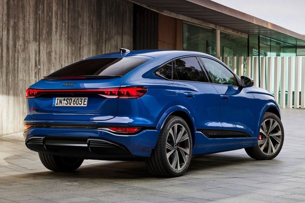 Review van de sportieve coupé-SUV Audi SQ6 Sportback e-tron Foto 4