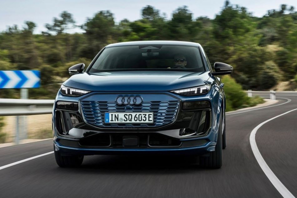Review van de sportieve coupé-SUV Audi SQ6 Sportback e-tron Foto 2