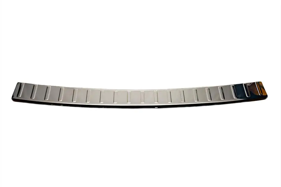 Mercedes E-class W211 2002–2009 Achterbumperlijst Carmos (SW, RVS) Foto 5