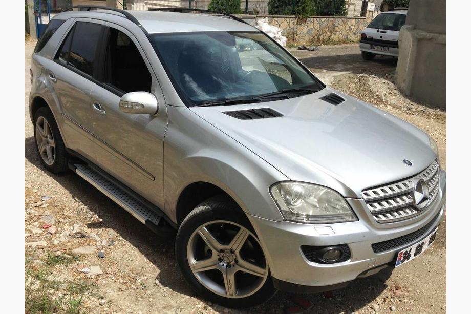 Mercedes ML W164 2005–2011 Zijsteps Allmond Grey (2 stuks, aluminium) Foto 3