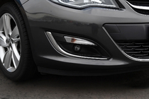 Opel Astra J 2009–2015 RVS sierlijsten voor mistlampen (set van 2) 2013-2017, Carmos foto 1