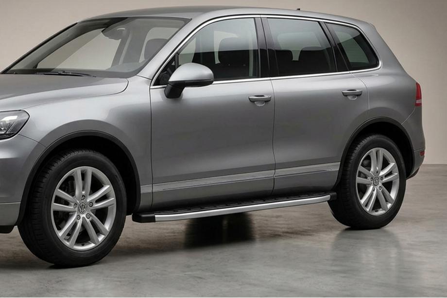 Porsche Cayenne 2003–2010 Fullmond side steps (set van 2, aluminium) Image