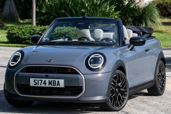 Review Mini Cabrio: open rijplezier in stedelijke stijl