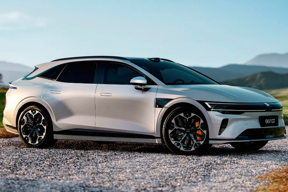 Zeekr 007 GT 2025: Review van een dynamische elektrische stationwagen Foto 4