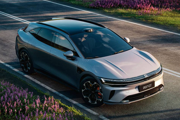 Zeekr 007 GT 2025: Review van een dynamische elektrische stationwagen Foto 2