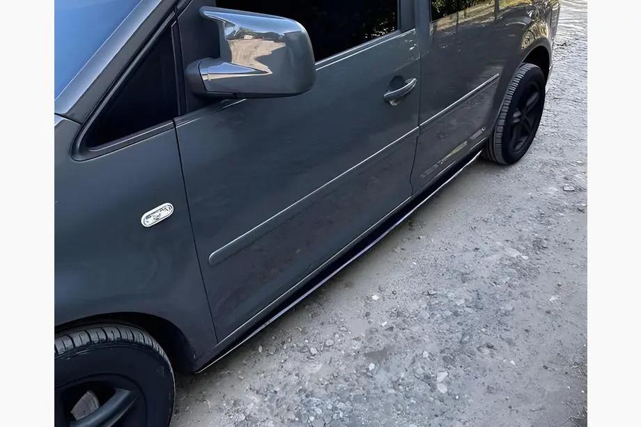 Volkswagen Caddy 2010–2015 Performance side skirts (zwart) Image