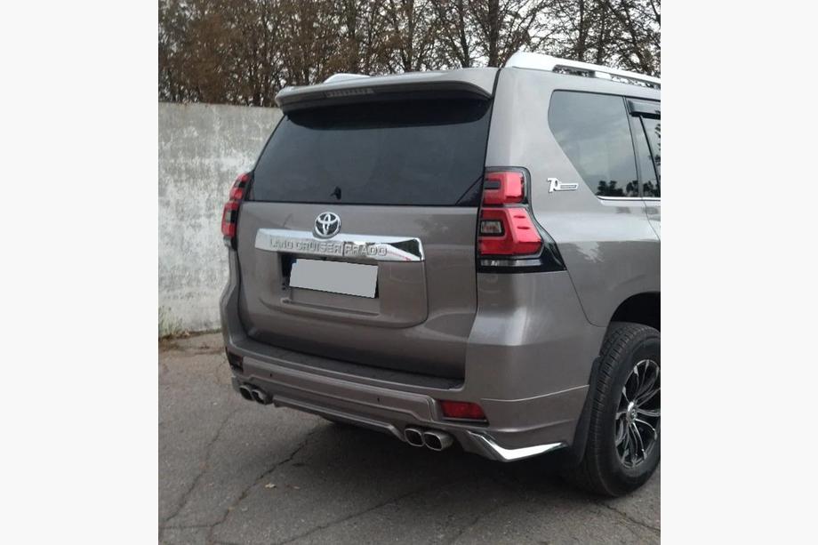 Toyota Land Cruiser Prado 150 2009–2023 Achterbumperdiffuser Modelista V3 (2017-) Zwarte kleur Foto 2