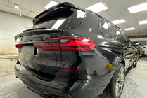 BMW X7 G07 2019– Achterruitspoiler V2 (glanzend zwart) foto 3
