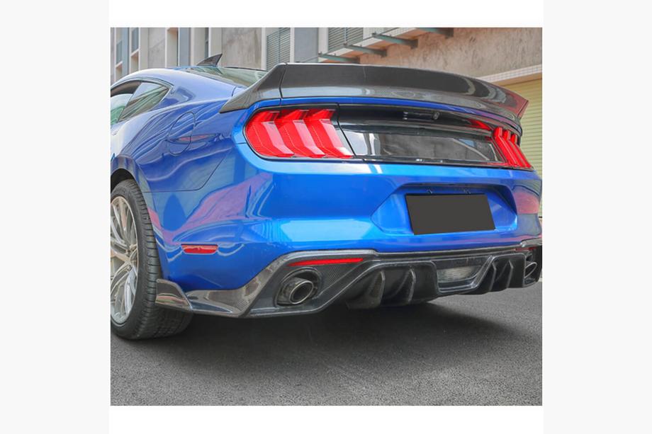 Ford Mustang 2015–2023 Achterbumper diffuser V1 (2018-2021, Carbon) Foto 2