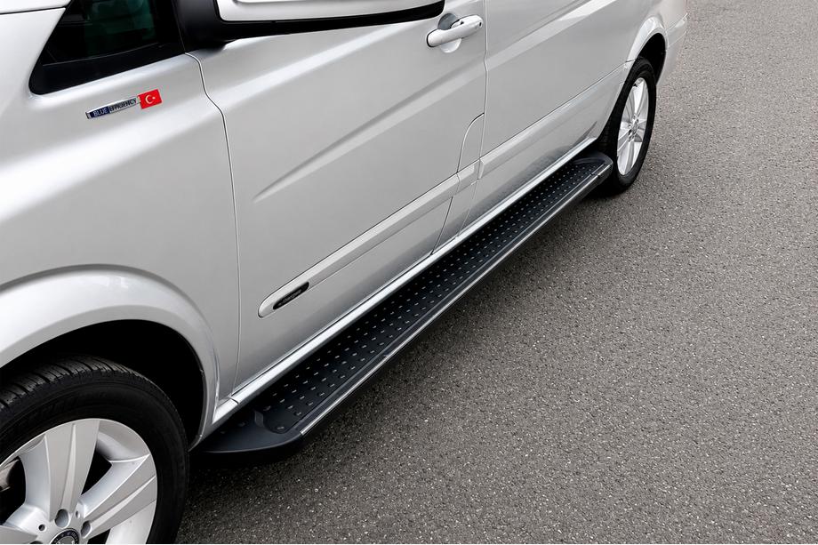 Mercedes Viano 2004–2014 Side steps X5-type zwart (2 st., aluminium) Image