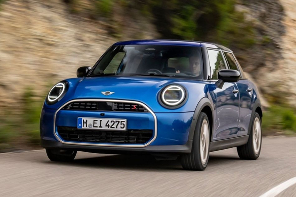 Review van de nieuwe Mini Hatch (F65) 5-door: vierde generatie icoon Foto 2