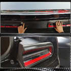 Dodge Challenger 2008–2023 Achterklep afdekstrip (2015-2023, Carbon) foto 3