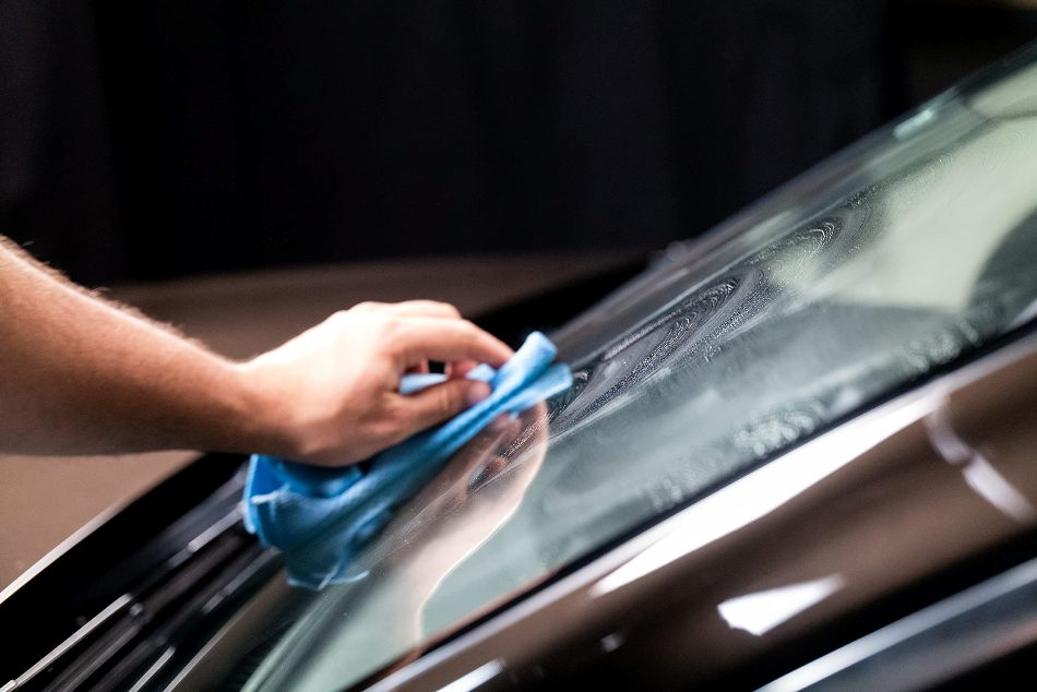 Kun je wax aanbrengen op autoruiten?