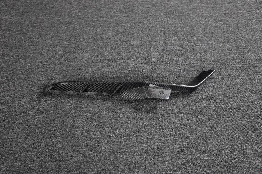 Chevrolet Corvette C8 2019– Carbon frontbumper inserts (voor Z06, 2020-2024) Foto 8